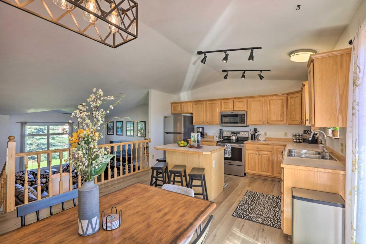 Red Lodge Townhome With Hot Tub And Mountain Views! Exterior photo