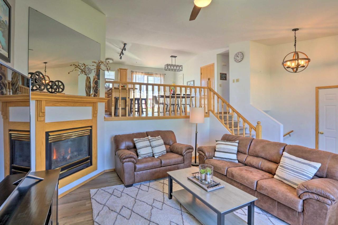 Red Lodge Townhome With Hot Tub And Mountain Views! Exterior photo