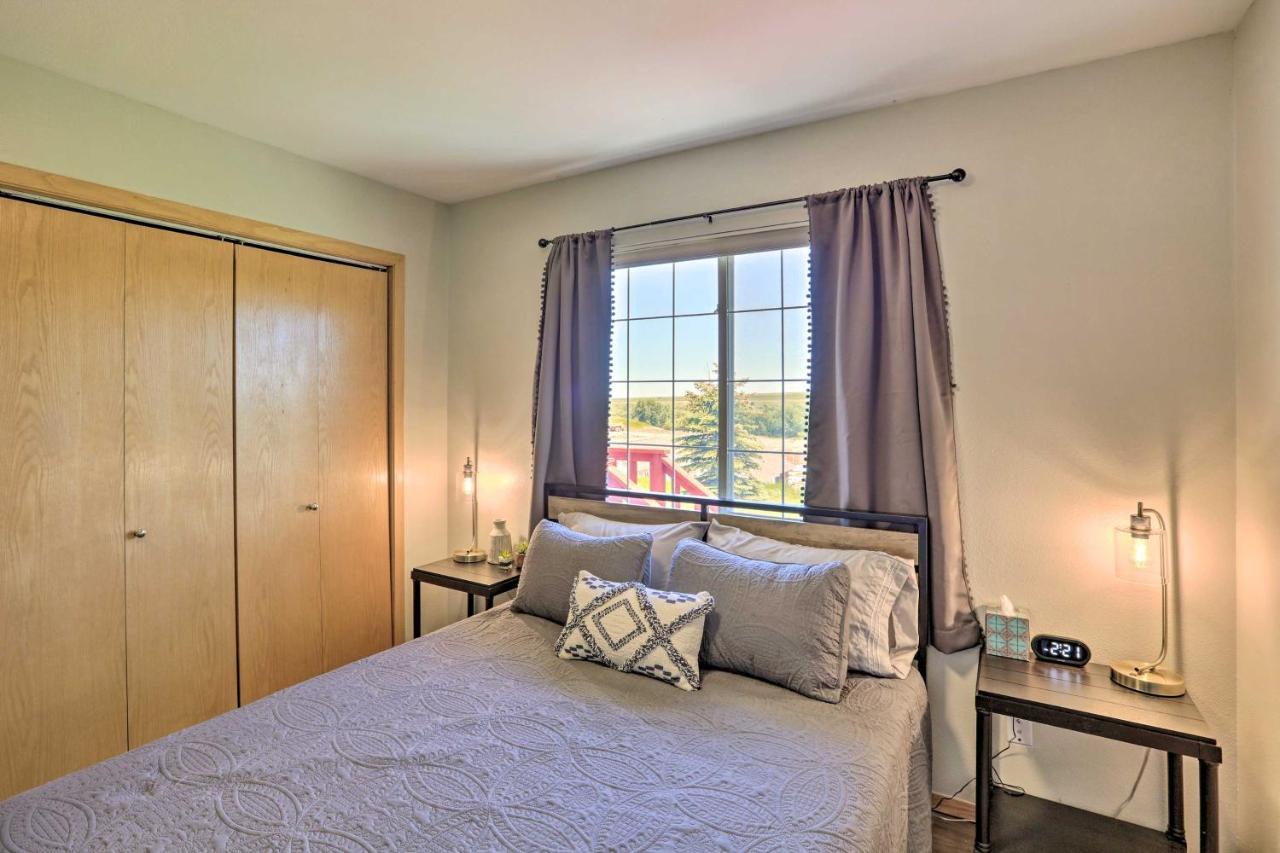 Red Lodge Townhome With Hot Tub And Mountain Views! Exterior photo